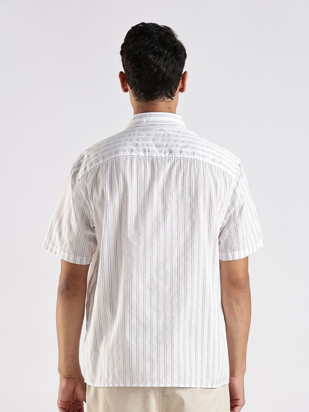Men Relaxed Fit Vertical Striped Spread Collar Pure Cotton Casual Shirt - Image 2