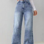 Women Flared High-Rise Light Fade Stretchable Jeans